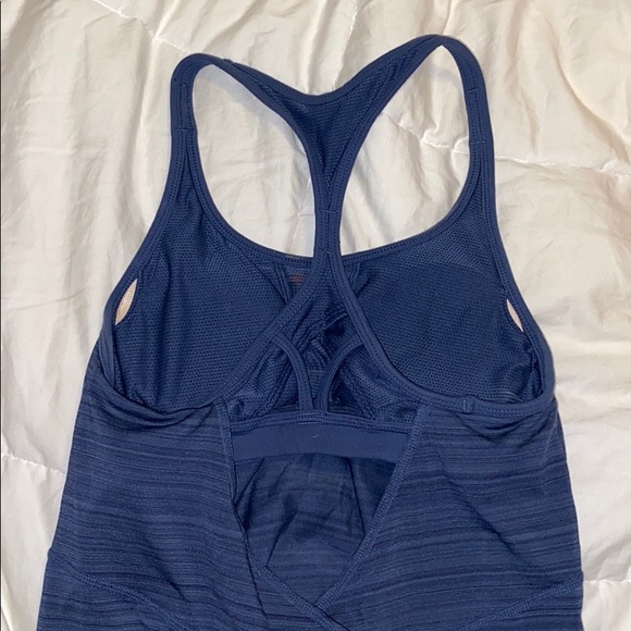 Athleta workout tank - Picture 3 of 5